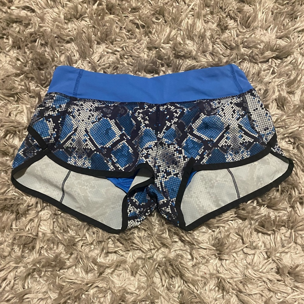 Lululemon shorts size 4⭐️